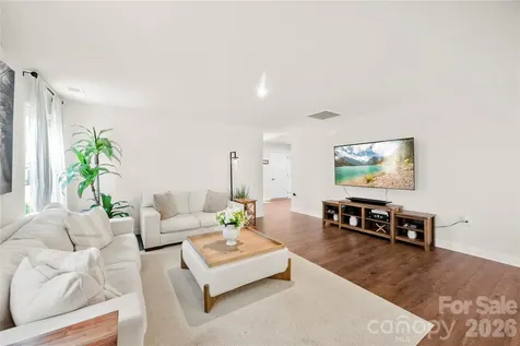 4105 Jones Creek Lane Charlotte NC 28215