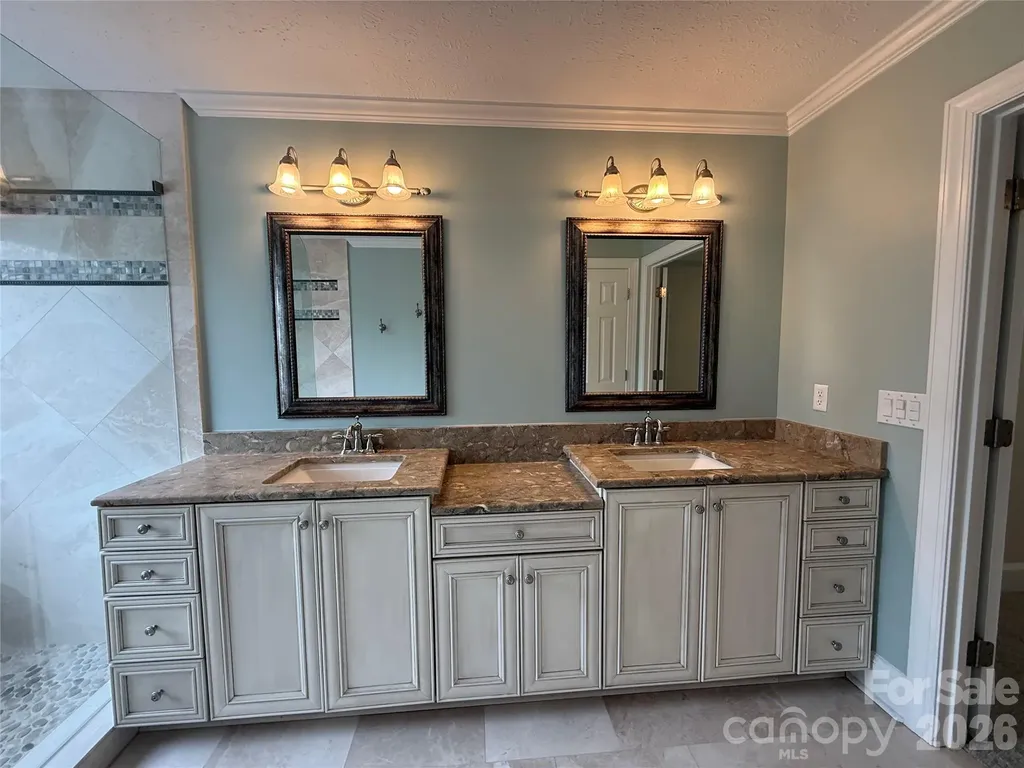 8219 Deer Drive Harrisburg NC 28075