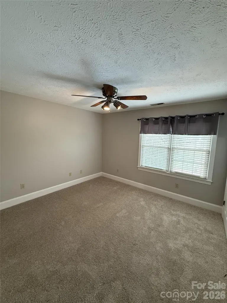8219 Deer Drive Harrisburg NC 28075