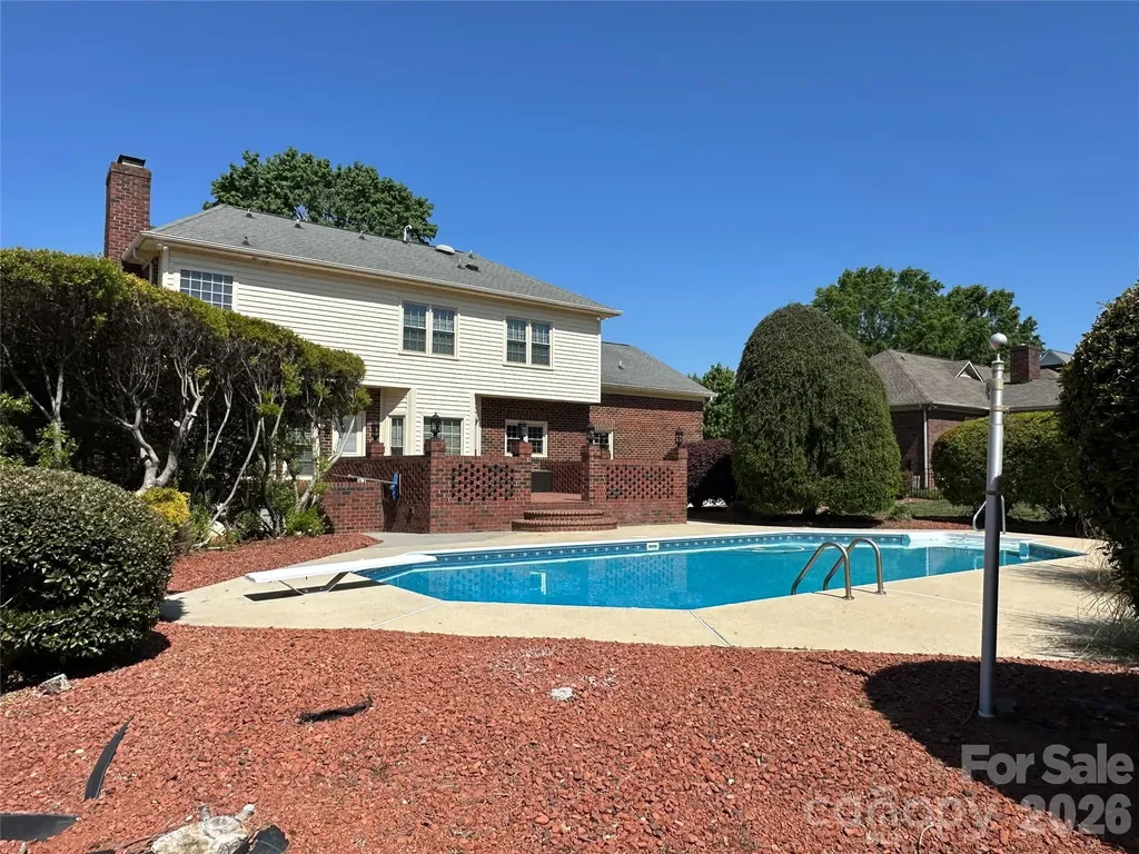 8219 Deer Drive Harrisburg NC 28075