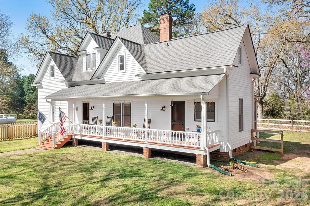 1315 Scotts Creek Road Statesville NC 28625