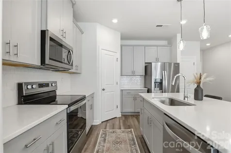 2317 Belterra Drive Charlotte NC 28216