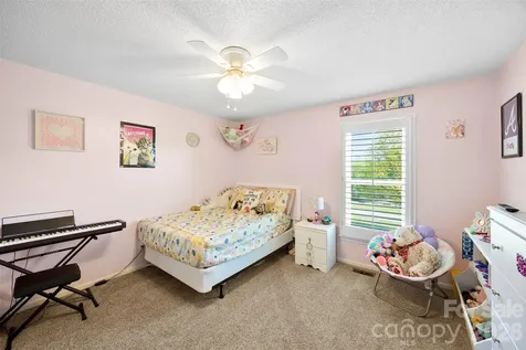 114 Cross Creek Drive Cherryville NC 28021