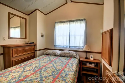 124 Pike Point Waynesville NC 28785