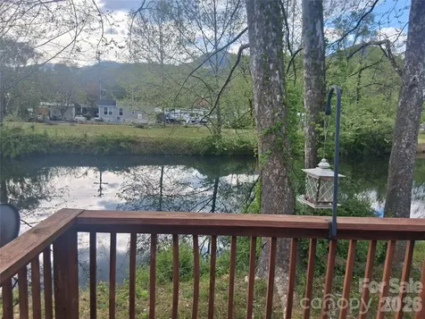 124 Pike Point Waynesville NC 28785