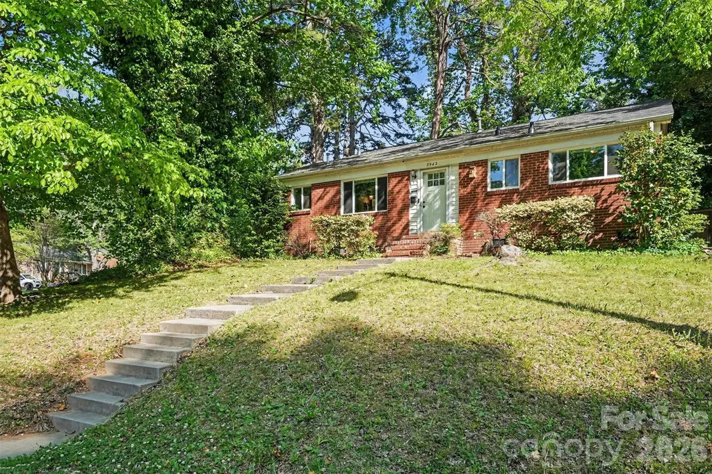 3942 Glenville Avenue Charlotte NC 28215