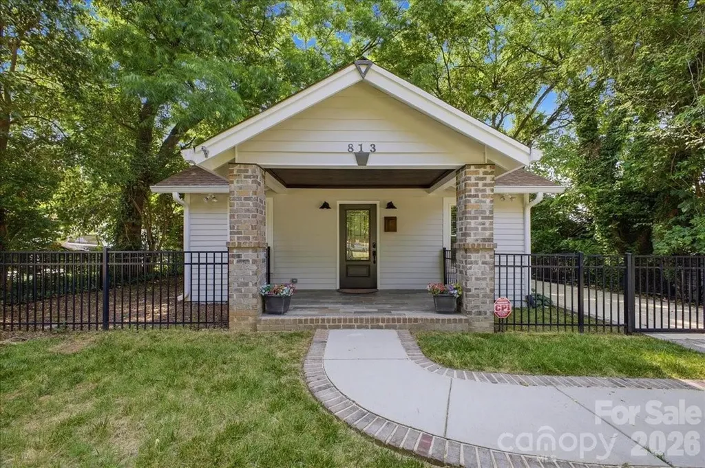 813 Walnut Avenue Charlotte NC 28208