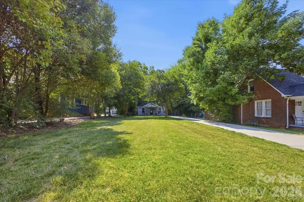 813 Walnut Avenue Charlotte NC 28208
