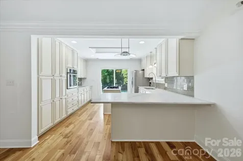 813 Walnut Avenue Charlotte NC 28208