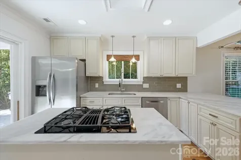 813 Walnut Avenue Charlotte NC 28208