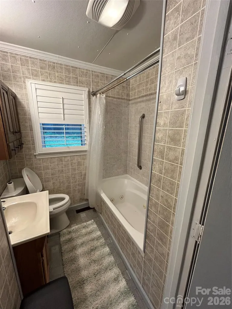 110 9th Street Black Mountain NC 28711