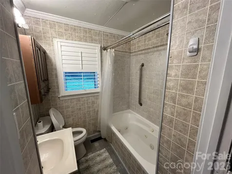 110 9th Street Black Mountain NC 28711