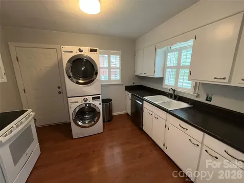 110 9th Street Black Mountain NC 28711