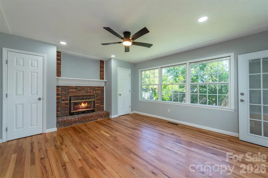 23 Westmont Drive Asheville NC 28806