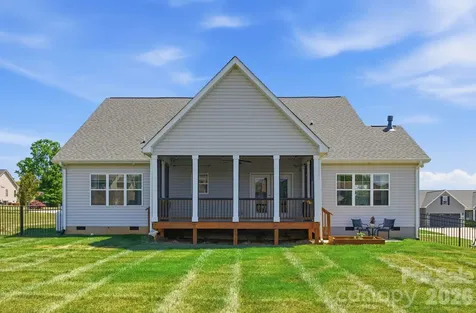 176 Staffordshire Drive Statesville NC 28625