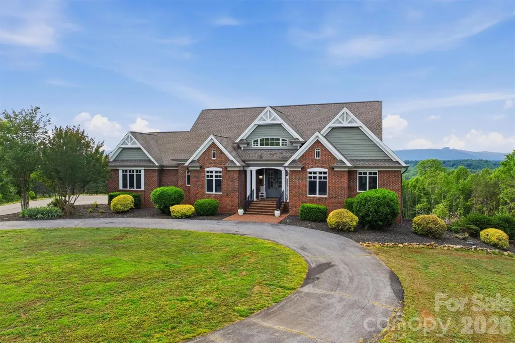 5230 Roy Mcgalliard Avenue Morganton NC 28655