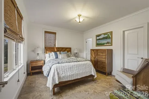 5230 Roy Mcgalliard Avenue Morganton NC 28655