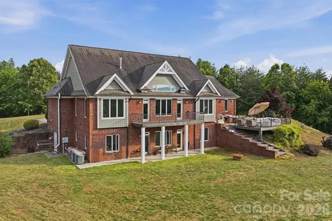 5230 Roy Mcgalliard Avenue Morganton NC 28655