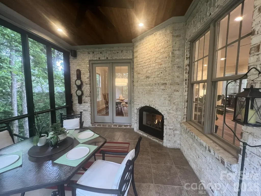 1514 Elmsford Lane Matthews NC 28105