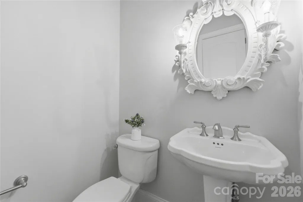 1514 Elmsford Lane Matthews NC 28105