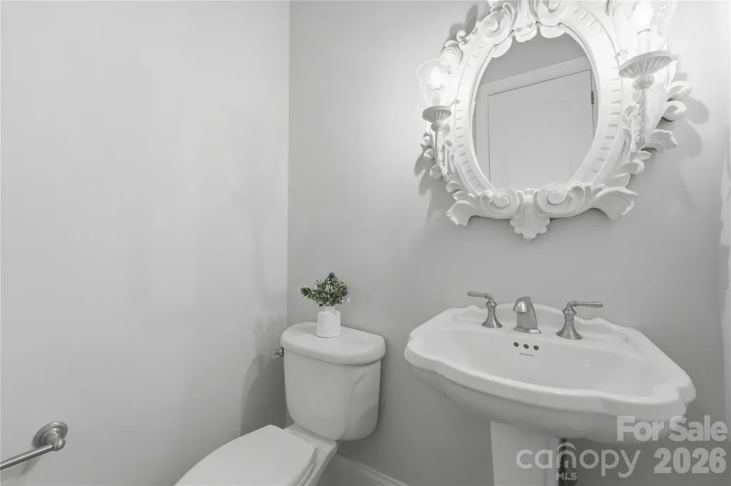 1514 Elmsford Lane Matthews NC 28105