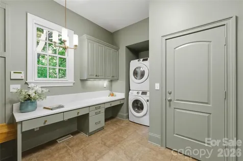 1514 Elmsford Lane Matthews NC 28105