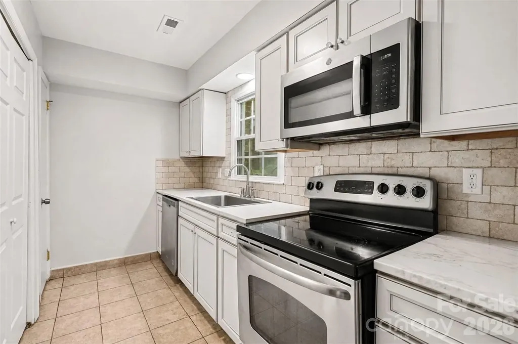 1236 Archdale Drive Charlotte NC 28217