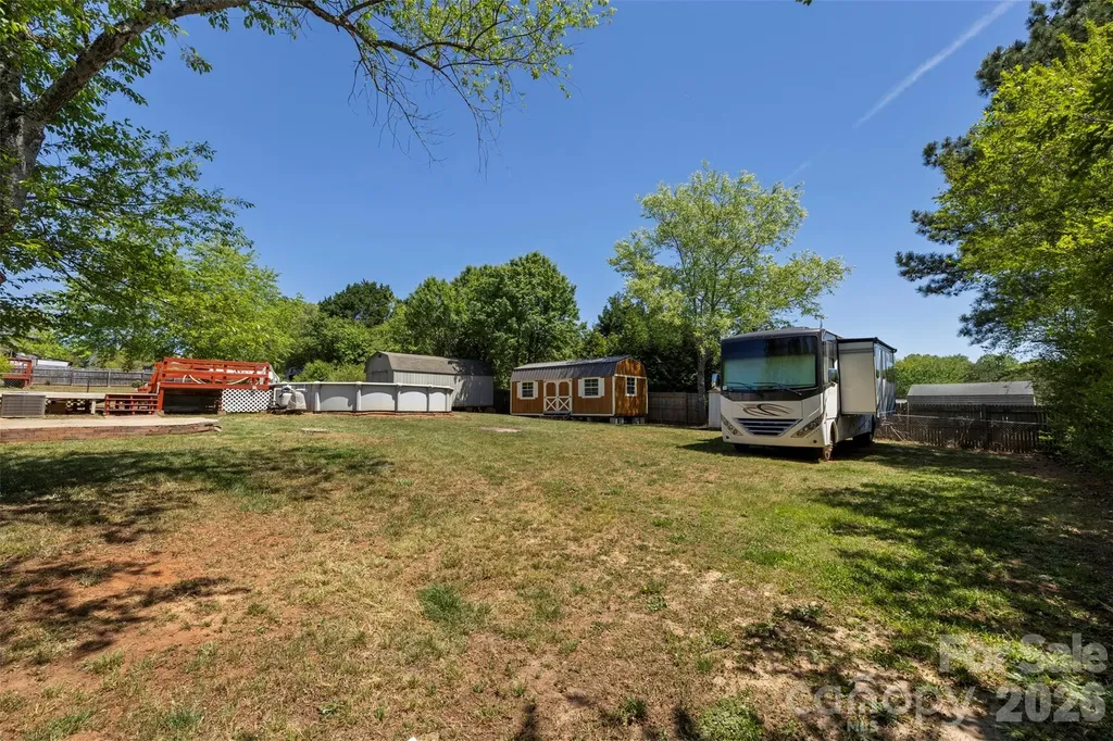 2095 Wildwood Drive Hickory NC 28601