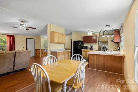 2095 Wildwood Drive Hickory NC 28601
