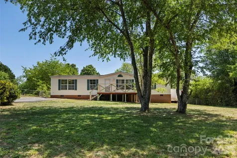 2095 Wildwood Drive Hickory NC 28601