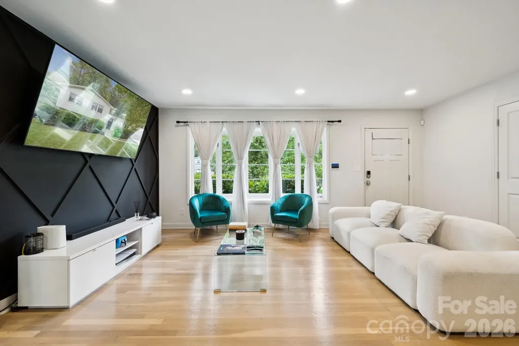 1530 Barberry Court Charlotte NC 28211
