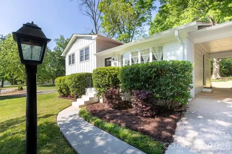 1530 Barberry Court Charlotte NC 28211