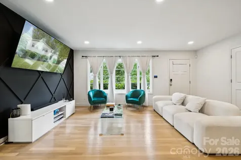 1530 Barberry Court Charlotte NC 28211