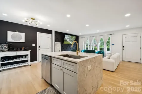 1530 Barberry Court Charlotte NC 28211