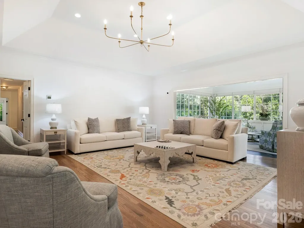 2738 Beverwyck Road Charlotte NC 28211