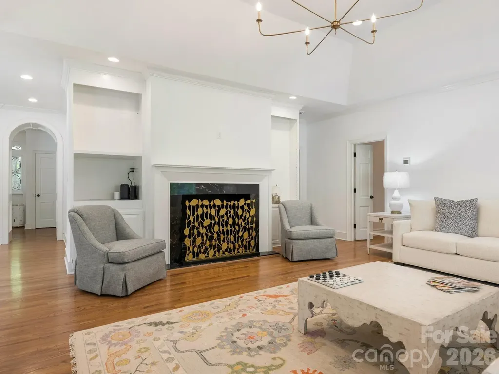 2738 Beverwyck Road Charlotte NC 28211