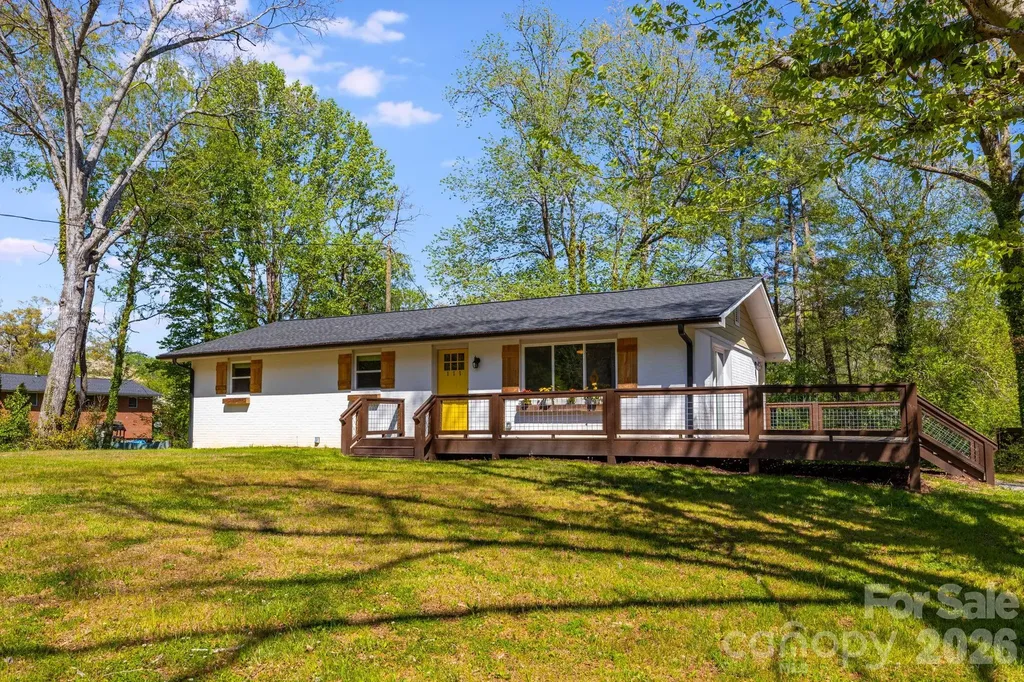 111 Sunset Hill Drive Etowah NC 28729