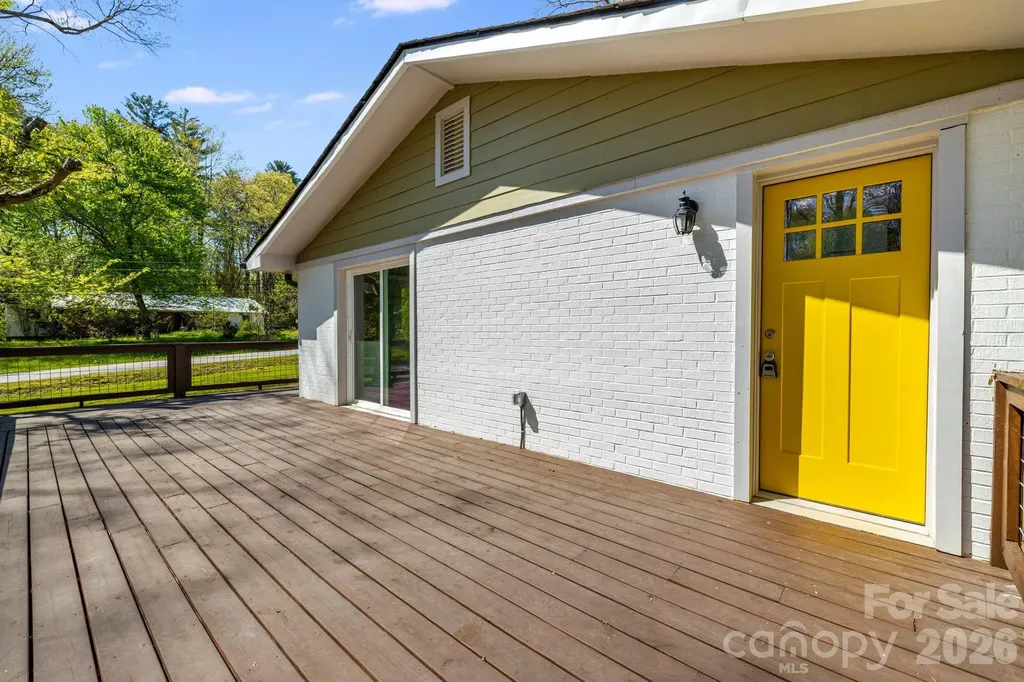 111 Sunset Hill Drive Etowah NC 28729