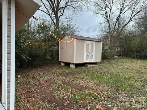 208 Parker Avenue Mooresville NC 28115