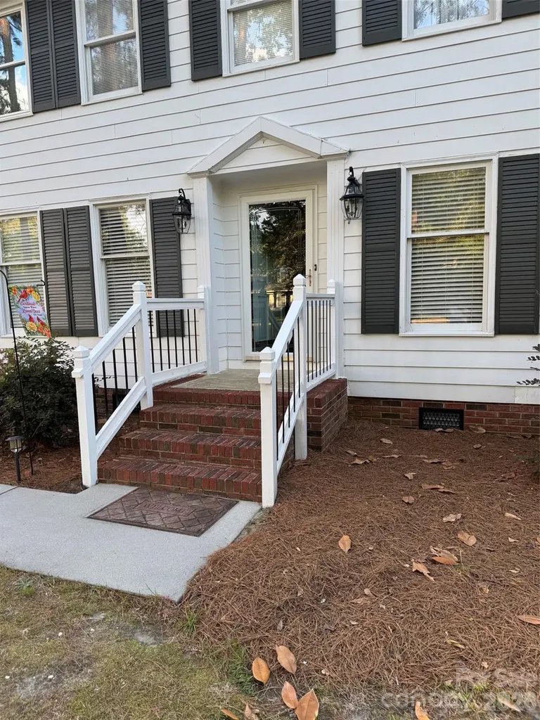 12760 Woodbridge Drive Laurinburg NC 28352