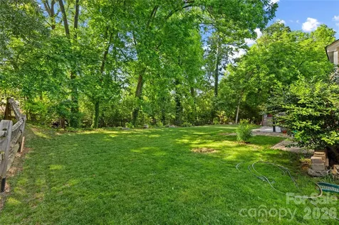 1518 Squirrel Lake Court Matthews NC 28105