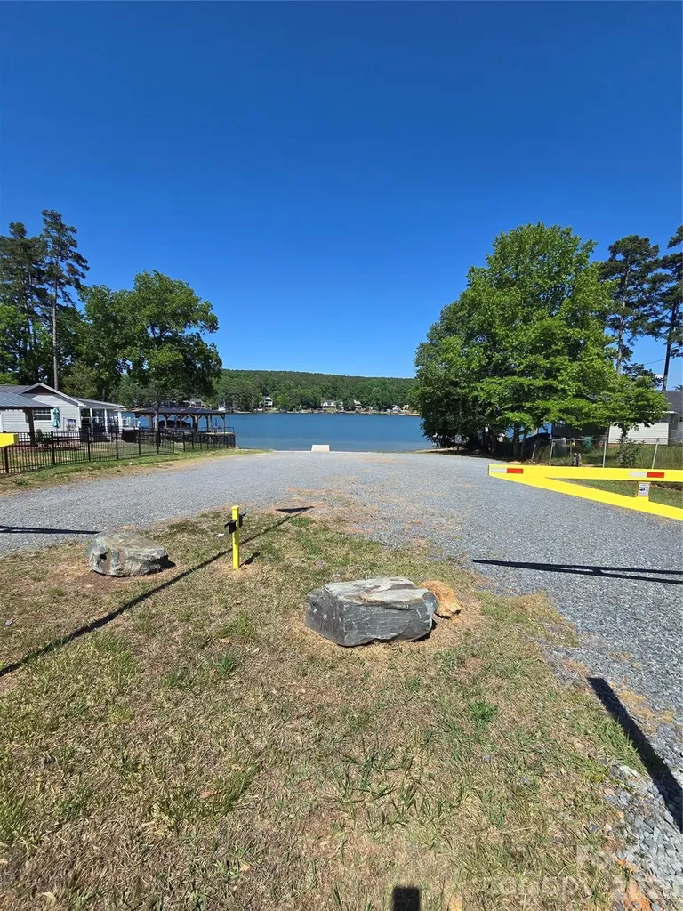 159 Hillcrest Road New London NC 28271