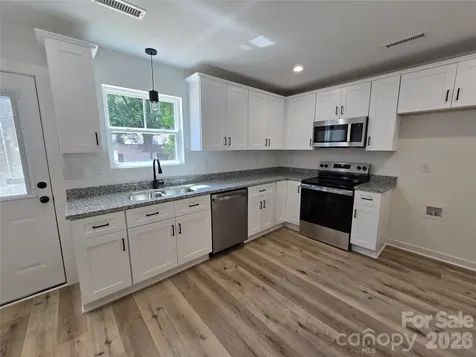 159 Hillcrest Road New London NC 28271