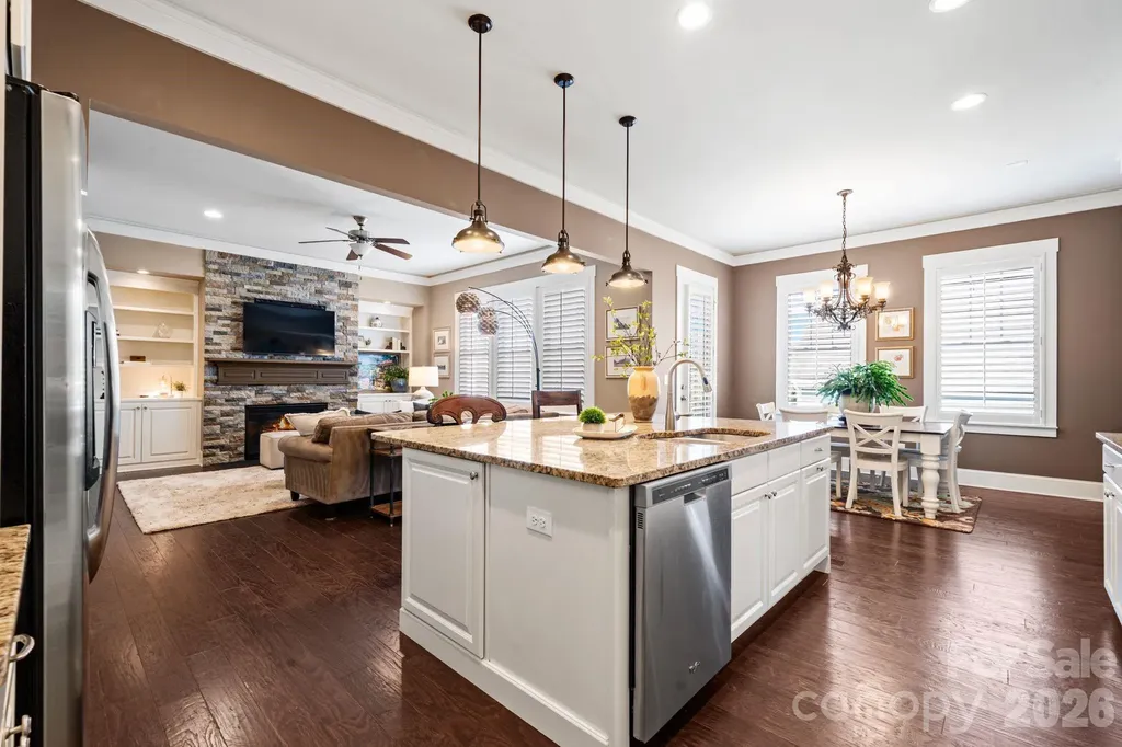 2319 Lochview Street Pineville NC 28134