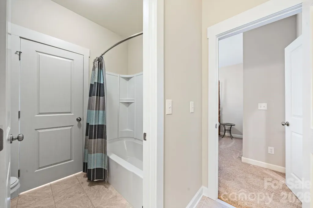 2319 Lochview Street Pineville NC 28134
