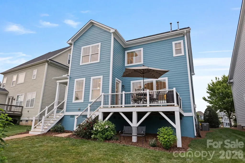 2319 Lochview Street Pineville NC 28134