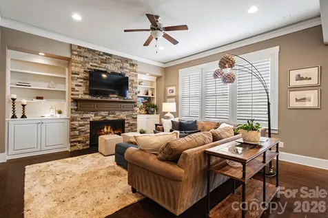 2319 Lochview Street Pineville NC 28134