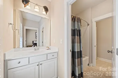 2319 Lochview Street Pineville NC 28134