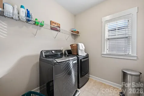 2319 Lochview Street Pineville NC 28134