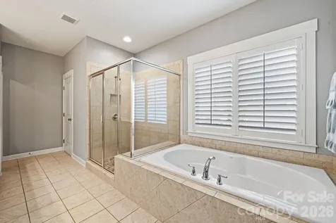 2319 Lochview Street Pineville NC 28134